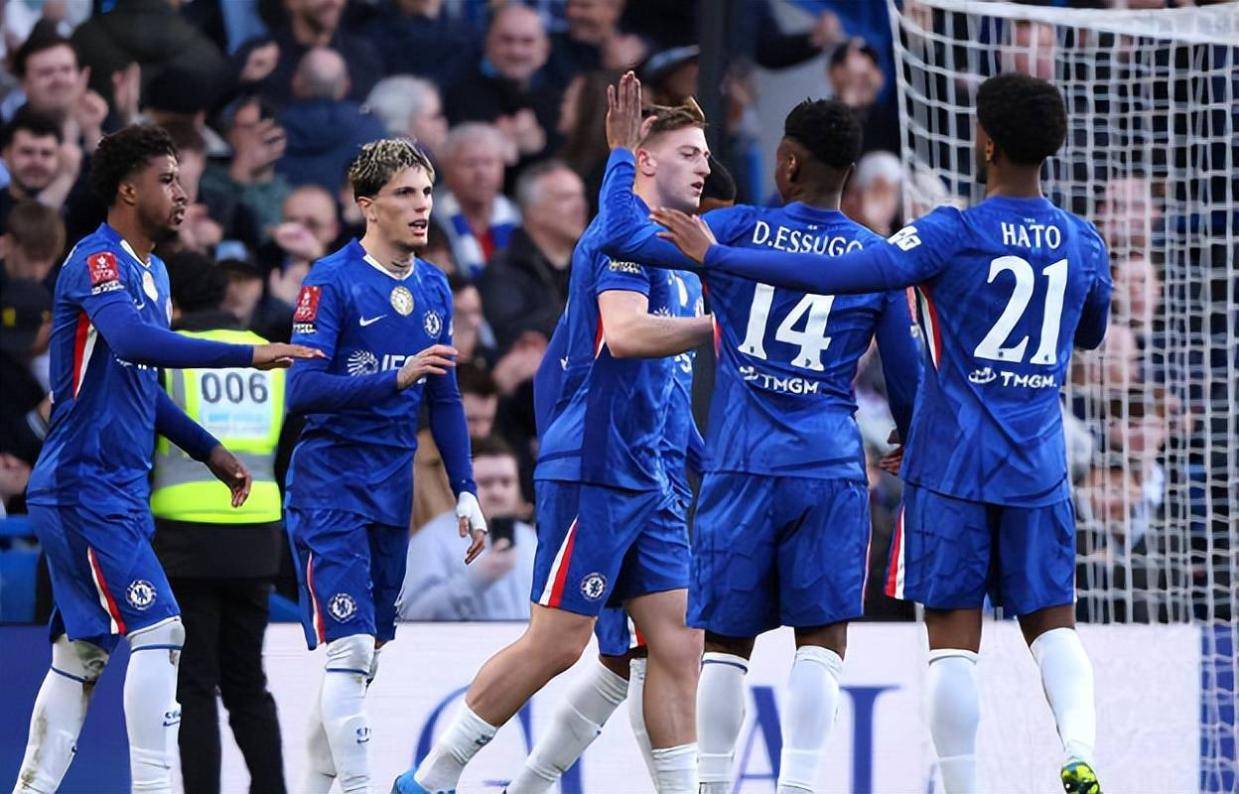 足总杯切尔西7-0维尔港,多点开花提升士气,战曼市双雄有底气